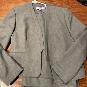 Gray woman’s 2 piece suit